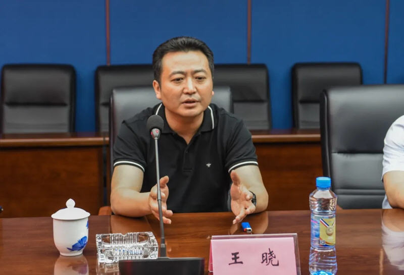 江西長(zhǎng)運(yùn)與南昌市工傷和職工失業(yè)保險(xiǎn)服務(wù)中心召開“彰顯省會(huì)擔(dān)當(dāng)，我們?cè)趺锤伞逼髽I(yè)研討專題會(huì)