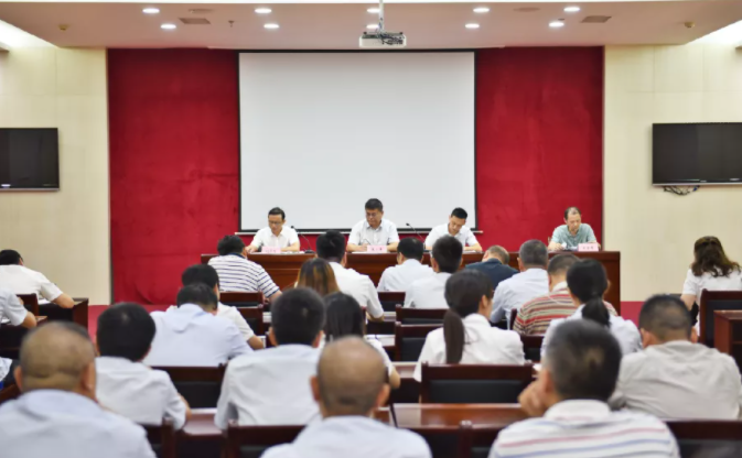 江西長運召開全體機關(guān)工作人員強化工作作風(fēng)和工作紀律大會 張小平、黃俊出席，劉志堅主持