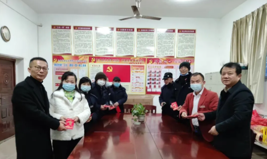 江西長運(yùn)多家子公司開展慰問困難職工活動(二)