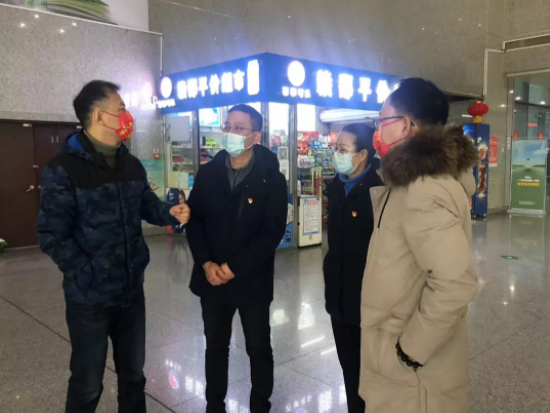 葛威敏督導(dǎo)南昌長(zhǎng)途汽車(chē)西站春運(yùn)疫情防控、安全運(yùn)輸工作