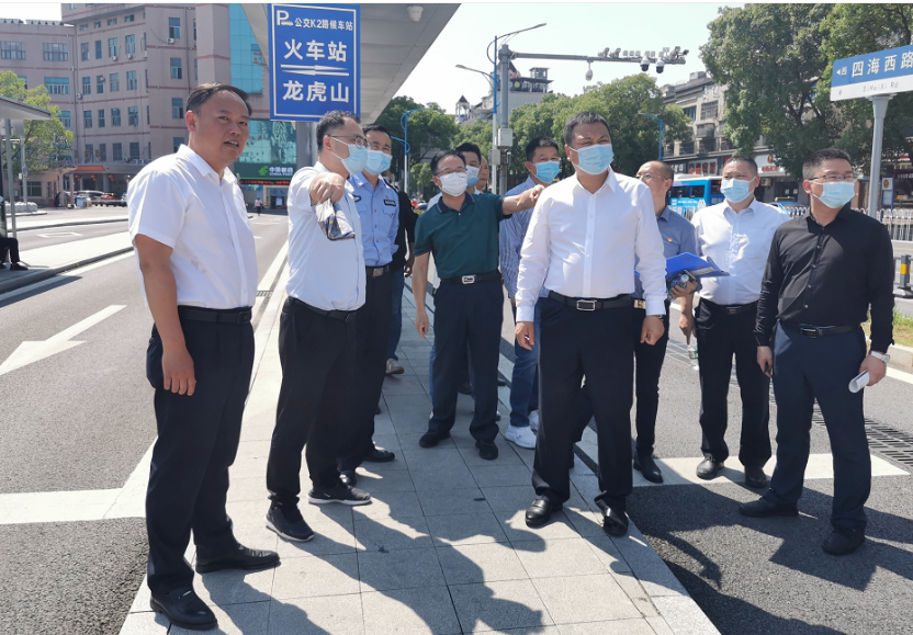 鷹潭公交 協(xié)調(diào)優(yōu)化火車站公交?？奎c(diǎn)    助力消除交通安全隱患