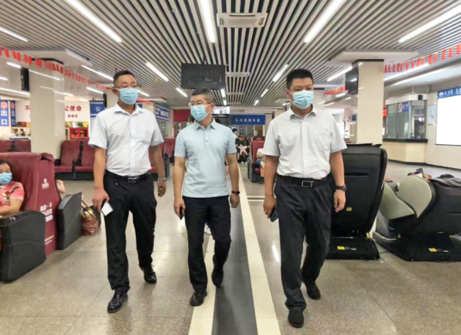 南昌交通集團(tuán)綜治安全組督導(dǎo)都市城際公交、長運(yùn)物業(yè)文明創(chuàng)建等工作