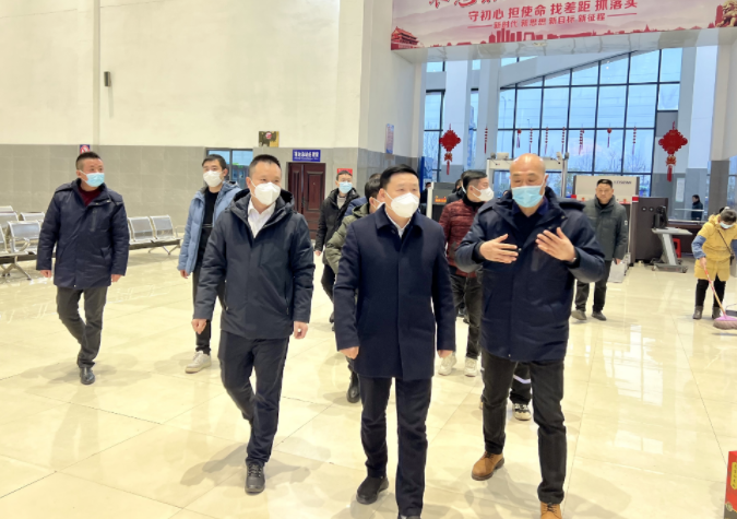 縣委副書記、縣長(zhǎng)王宗華檢查指導(dǎo)鄱陽長(zhǎng)運(yùn)春運(yùn)工作