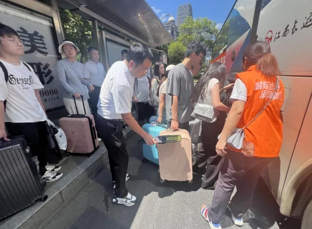 都市城際公交:開通4條站點巴士線路 增設客運驛站 暑運完美收官
