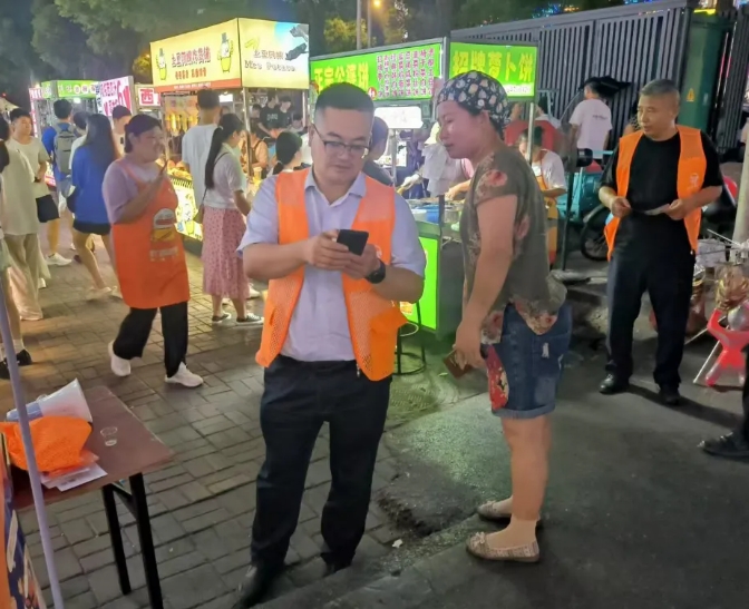 九江長(zhǎng)運(yùn):干部職工齊下一線 開展站點(diǎn)巴士地推活動(dòng)