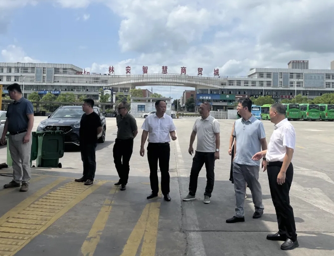 一線報道 || 鷹潭公交:省公交協(xié)會調(diào)研組到鷹潭公交進(jìn)行調(diào)研指導(dǎo)