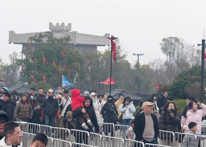 都市城際公交：運游結合 春節(jié)旅游圓滿收官