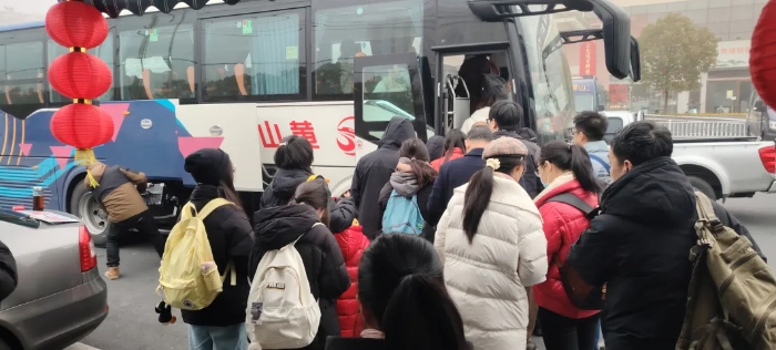 黃山長(zhǎng)運(yùn):蛇年春節(jié) 定制出行服務(wù)廣受青睞